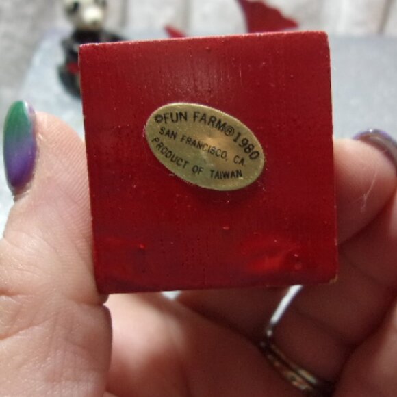 HXS-113 VINTAGE SET OF 4 R. DAKIN FUN FARM WOODEN ANIMAL CHRISTMAS ORNAMENTS - Picture 10 of 14